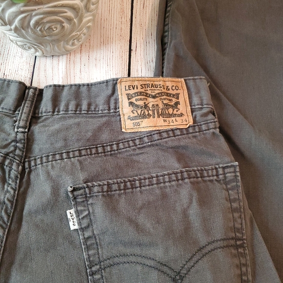 LEVI Men's 505 Jeans Size 34 × 34 Light Black Wash - Picture 4 of 4